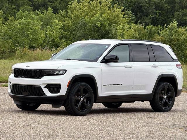 2023 Jeep Grand Cherokee Altitude 4x4