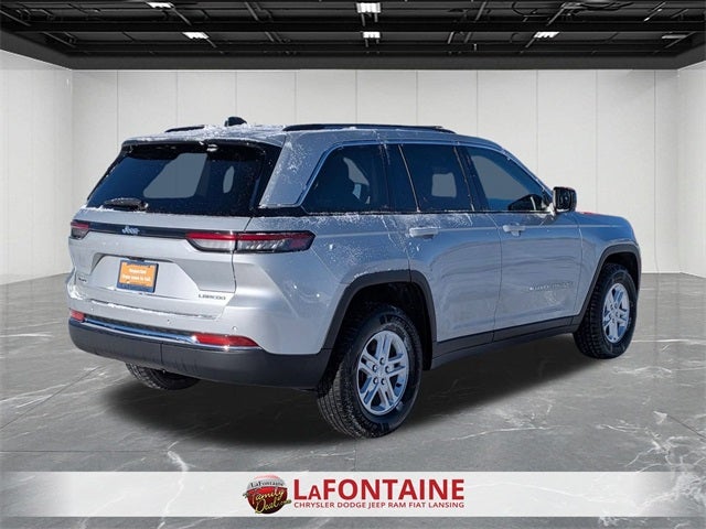 2023 Jeep Grand Cherokee Laredo 4x4