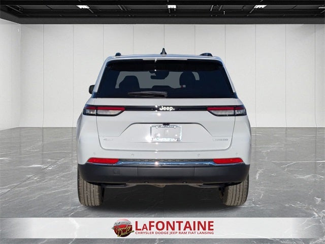 2025 Jeep Grand Cherokee GRAND CHEROKEE LAREDO X 4X4