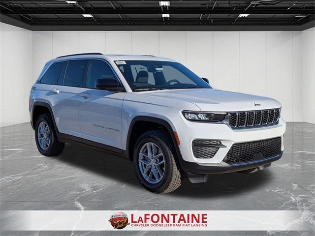 2025 Jeep Grand Cherokee GRAND CHEROKEE LAREDO X 4X4