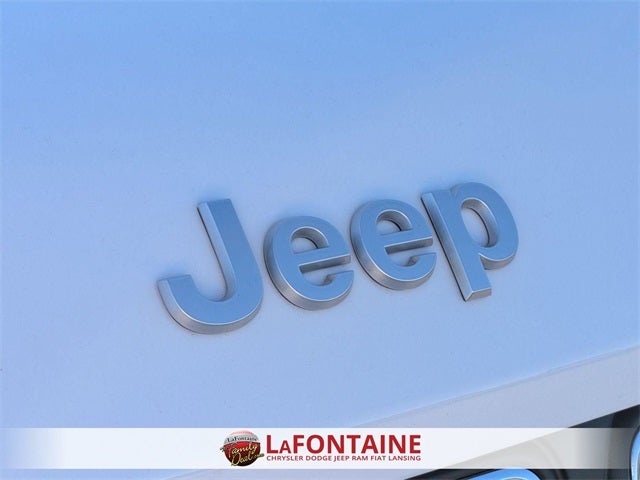 2025 Jeep Grand Cherokee GRAND CHEROKEE LAREDO X 4X4