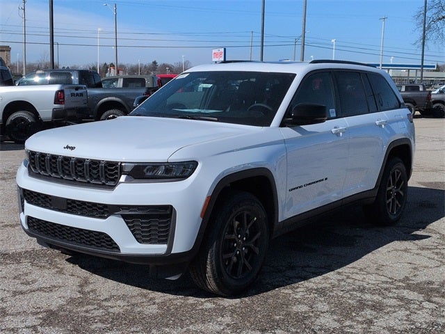 2026 Jeep Grand Cherokee GRAND CHEROKEE LAREDO ALTITUDE 4X4