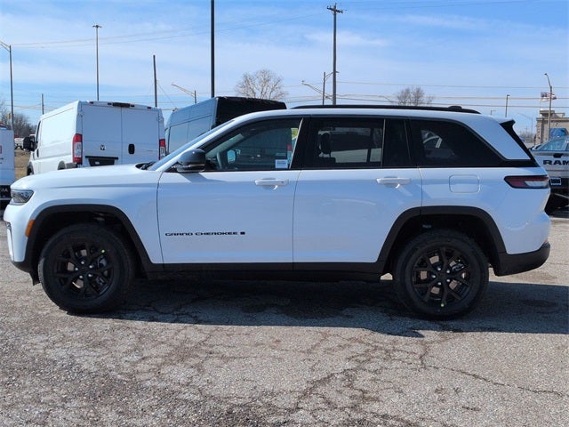 2026 Jeep Grand Cherokee GRAND CHEROKEE LAREDO ALTITUDE 4X4