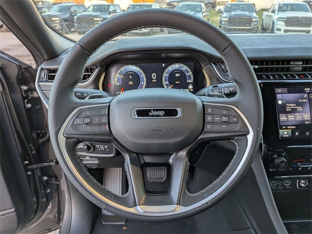 2025 Jeep Grand Cherokee L GRAND CHEROKEE L LAREDO X 4X4