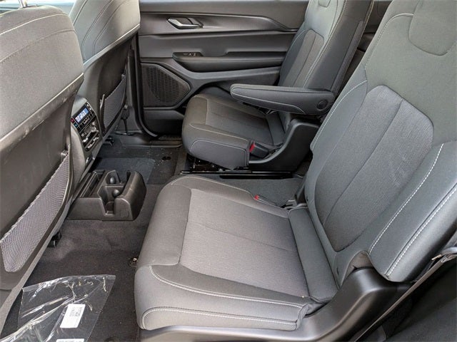 2025 Jeep Grand Cherokee L GRAND CHEROKEE L LAREDO X 4X4