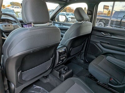 2025 Jeep Grand Cherokee L GRAND CHEROKEE L LAREDO X 4X4