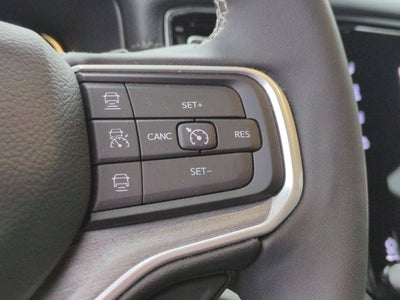 2025 Jeep Wagoneer Base