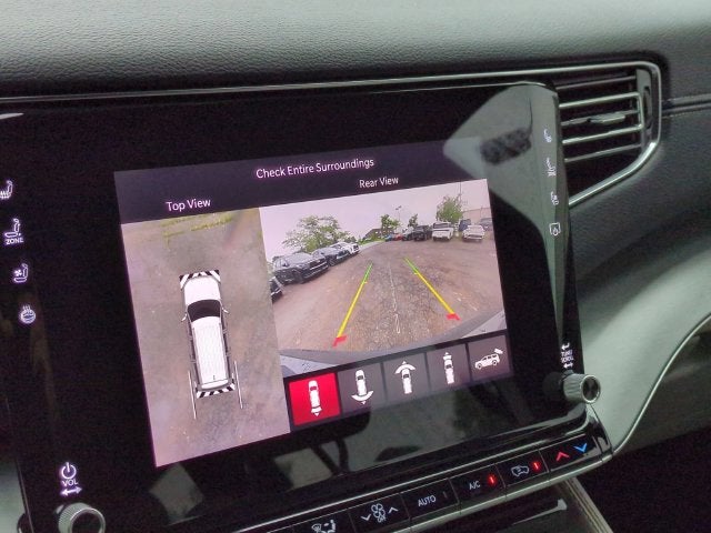 2025 Jeep Wagoneer Base