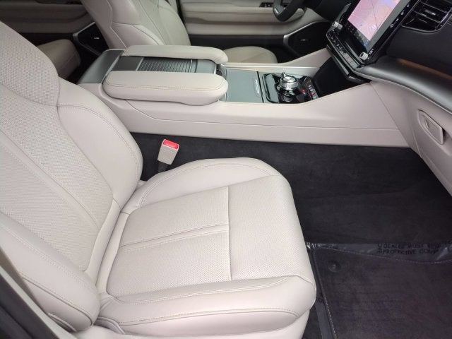 2025 Jeep Wagoneer Base