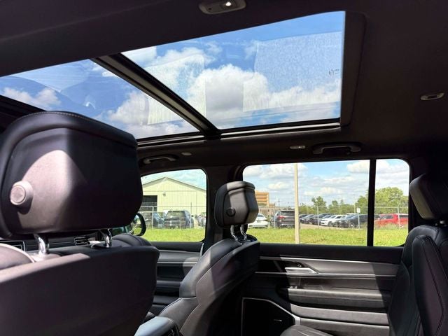 2024 Jeep Wagoneer Series II Carbide 4x4
