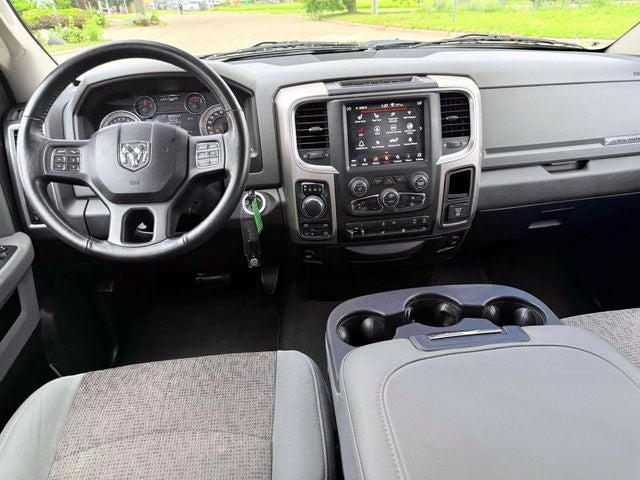 2018 RAM 1500 Big Horn Quad Cab 4x4 6'4' Box