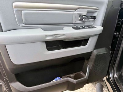 2018 RAM 1500 Big Horn Quad Cab 4x4 6'4' Box