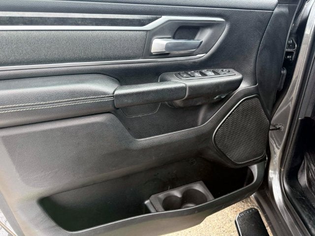 2020 RAM 1500 Big Horn Crew Cab 4x4 5'7' Box