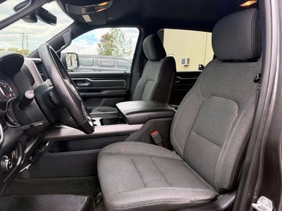2020 RAM 1500 Big Horn Crew Cab 4x4 5'7' Box