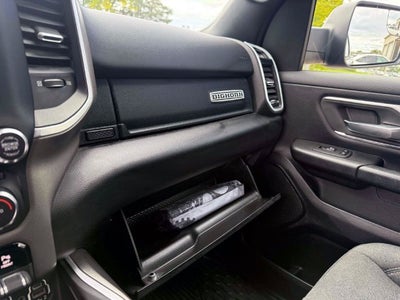2020 RAM 1500 Big Horn Crew Cab 4x4 5'7' Box