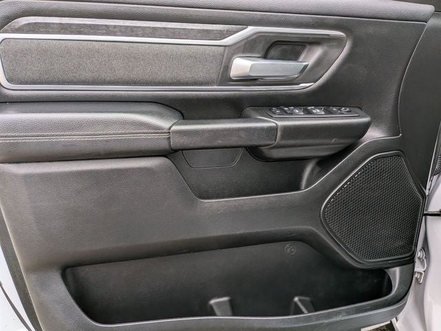 2020 RAM 1500 Big Horn Crew Cab 4x4 5'7' Box