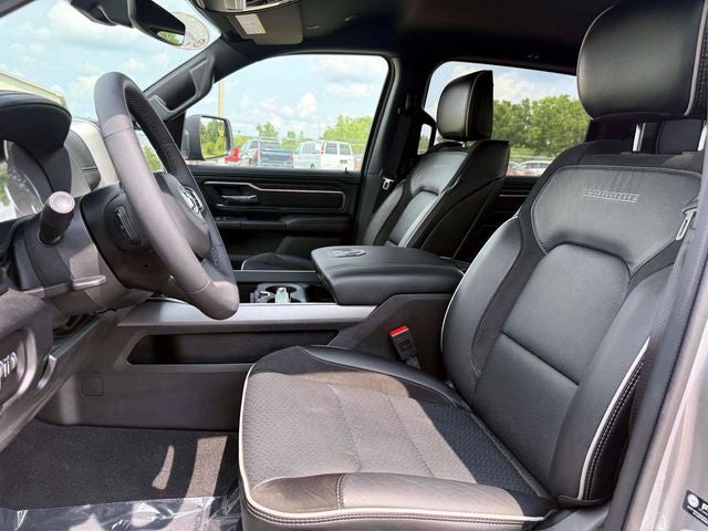2026 RAM 1500 Laramie Crew Cab 4x4 5'7' Box