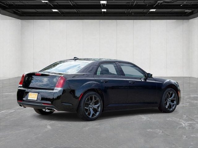 2023 Chrysler 300 Touring