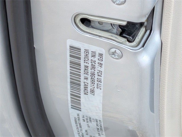 2024 Chrysler Pacifica Touring L