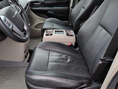 2013 Chrysler Town & Country Touring-L