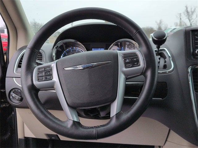 2013 Chrysler Town & Country Touring-L