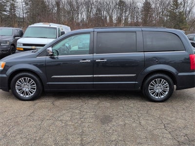 2013 Chrysler Town & Country Touring-L