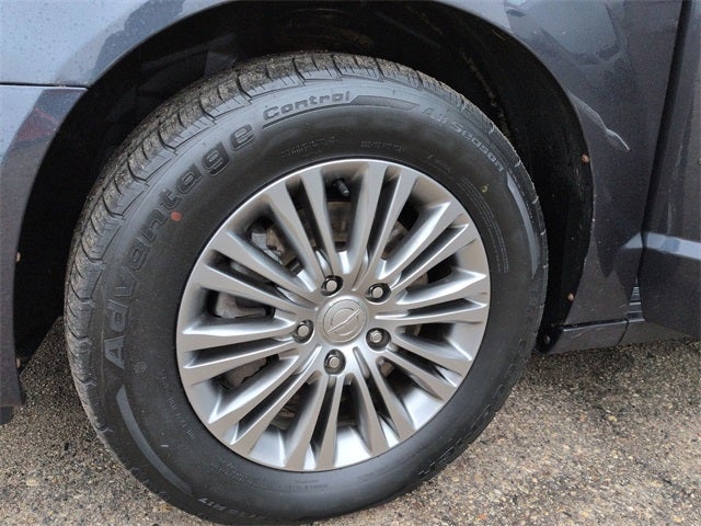 2013 Chrysler Town & Country Touring-L