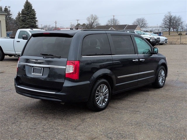 2013 Chrysler Town & Country Touring-L