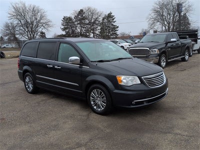 2013 Chrysler Town & Country Touring-L
