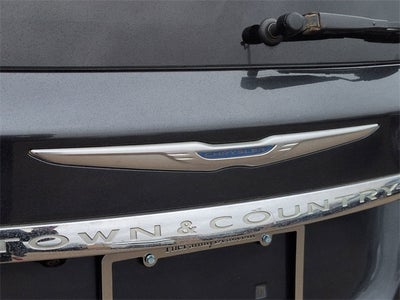 2013 Chrysler Town & Country Touring-L