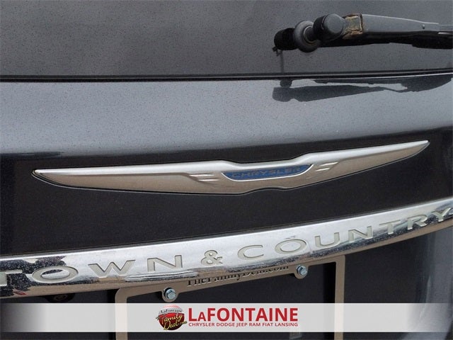 2013 Chrysler Town & Country Touring-L