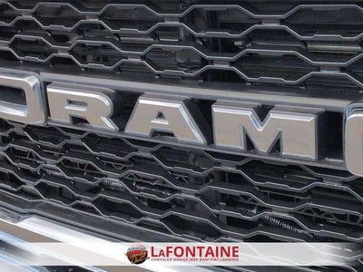 2022 RAM 2500 Tradesman Crew Cab 4x4 8' Box