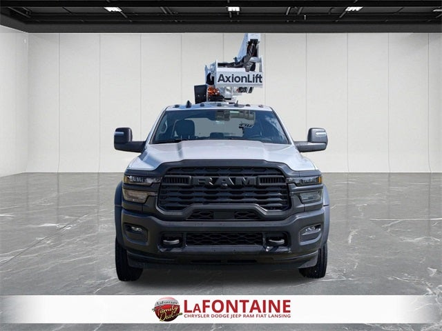 2025 RAM Ram 5500 Chassis Cab RAM 5500 TRADESMAN CHASSIS CREW CAB 4X4 84' CA