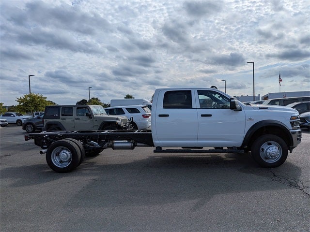 2026 RAM Ram 5500 Chassis Cab RAM 5500 TRADESMAN CHASSIS CREW CAB 4X4 84' CA