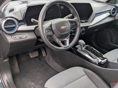 2025 Chevrolet Trax FWD LT