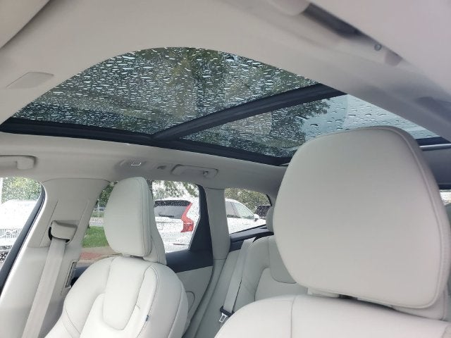 2024 Volvo XC60 B5 Core
