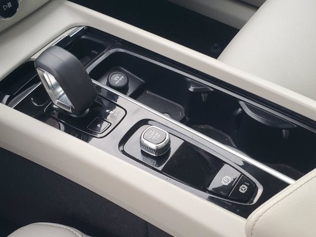 2024 Volvo XC60 B5 Core