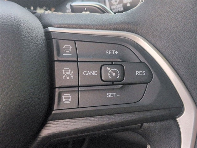 2026 Jeep Grand Cherokee GRAND CHEROKEE LAREDO X 4X4