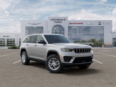 2025 Jeep Grand Cherokee GRAND CHEROKEE LAREDO X 4X4