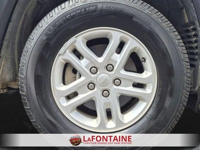 2023 Jeep Grand Cherokee Laredo 4x4