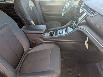 2025 Jeep Grand Cherokee GRAND CHEROKEE LAREDO X 4X4