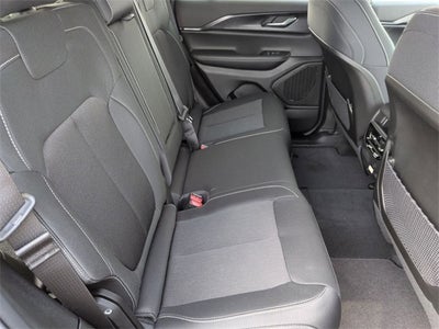 2026 Jeep Grand Cherokee GRAND CHEROKEE LAREDO X 4X4