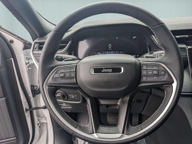 2025 Jeep Grand Cherokee Laredo X 4x4