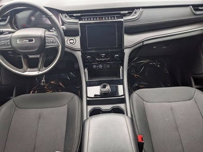 2025 Jeep Grand Cherokee Laredo X 4x4