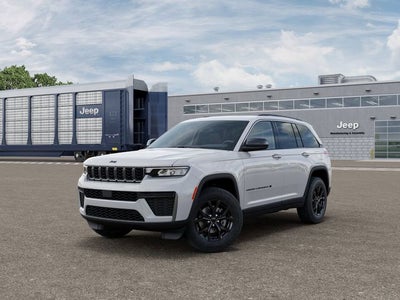 2026 Jeep Grand Cherokee Laredo Altitude