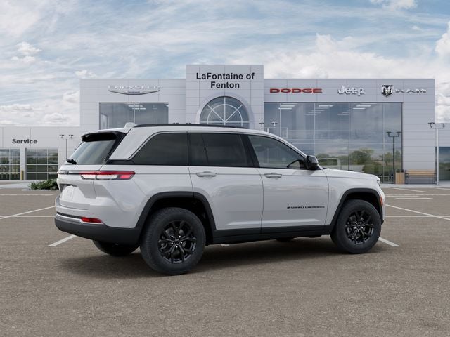 2026 Jeep Grand Cherokee Laredo Altitude
