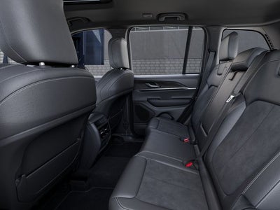 2026 Jeep Grand Cherokee Laredo Altitude