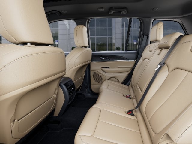 2027 Jeep Grand Cherokee GRAND CHEROKEE LIMITED 4X4