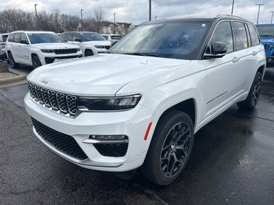 2022 Jeep Grand Cherokee Summit