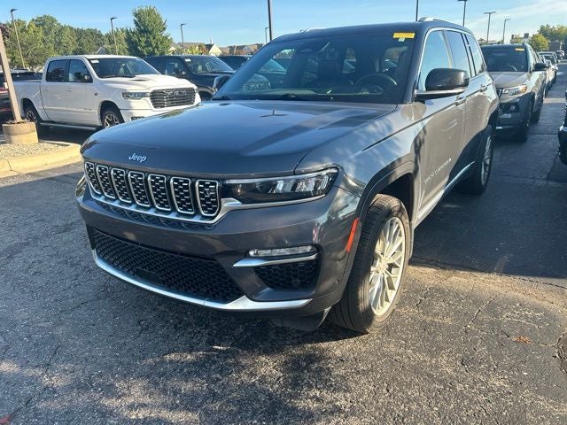 2022 Jeep Grand Cherokee Summit